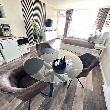 Timmendomizil - Schoene Ferienwohnung In Bester Lage - Sonnenseite Тимендорфер Странд Екстериор снимка